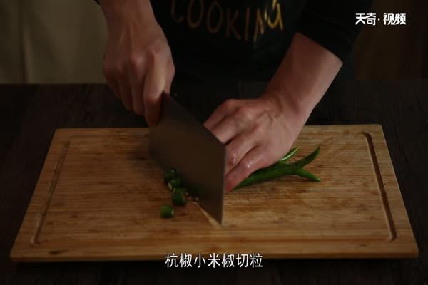 青椒鸡丁的做法 青椒鸡丁怎么做