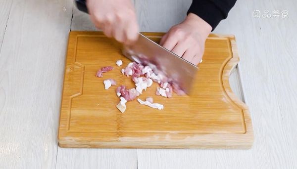 土豆肉丁焖饭的做法 土豆肉丁焖饭怎么做