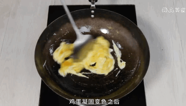 蕨菜炒鸡蛋做法 蕨菜炒鸡蛋怎么做