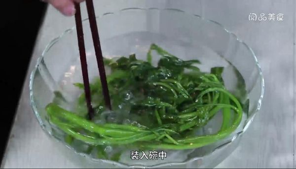 油泼空心菜的做法 油泼空心菜怎么做