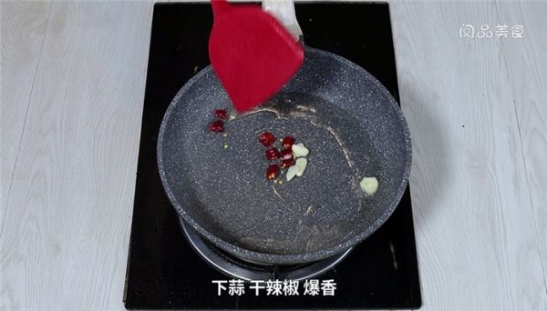 油渣炒芥蓝的做法 油渣炒芥蓝怎么做