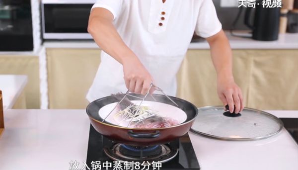 鲈鱼清蒸的做法 鲈鱼清蒸怎么做