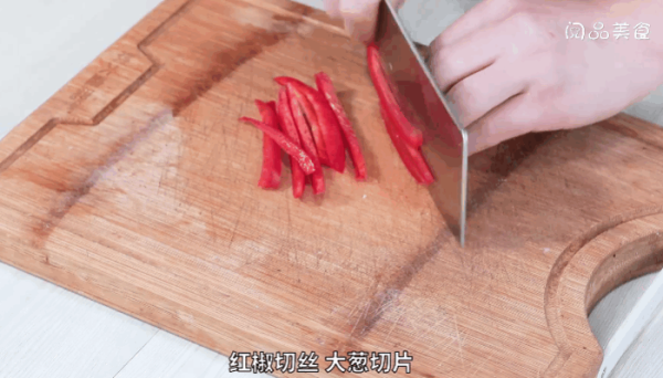 韭菜花炒肉做法，韭菜花炒肉怎么做