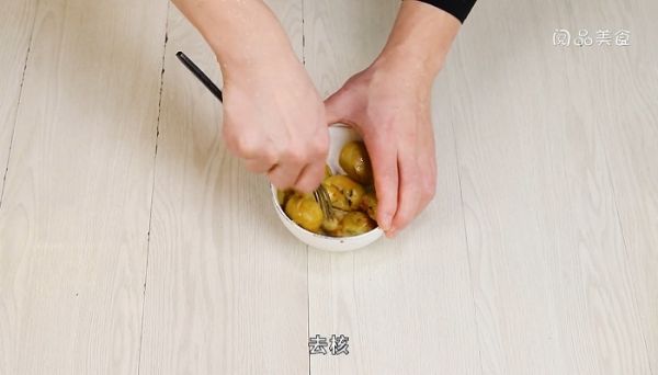 齐云山南酸枣糕怎么做 齐云山南酸枣糕的做法是什么