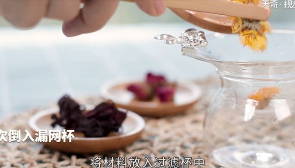 金盏玫瑰茄茶怎么做 金盏玫瑰茄茶的制作方法