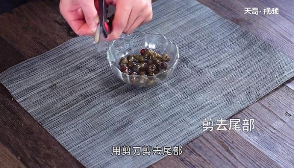 田螺鸭脚煲怎么做 田螺鸭脚煲的做法