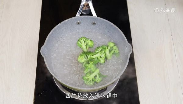 鸡丝炒饭的做法 鸡丝炒饭怎么做