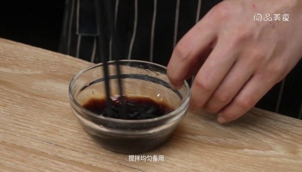 豉油蒸鲈鱼怎么做 豉油蒸鲈鱼怎么做好吃