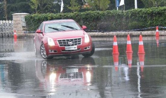 雨后如何保养汽车