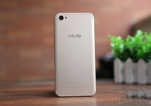 小辣椒X7和vivo x9哪个好？小辣椒X7与vivo x9区别对比评测