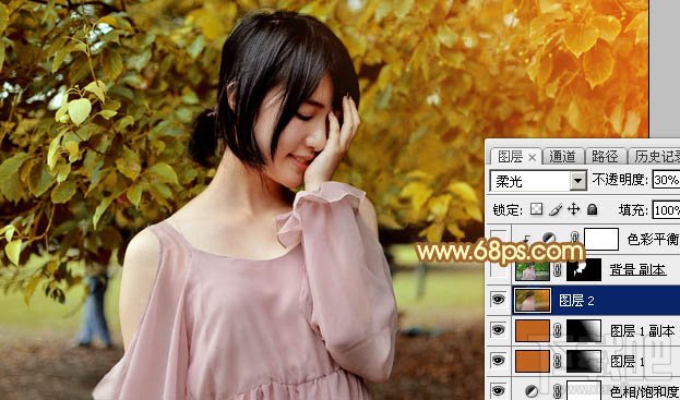 如何用Photoshop CC给绿树中的美女加上程曦阳光色